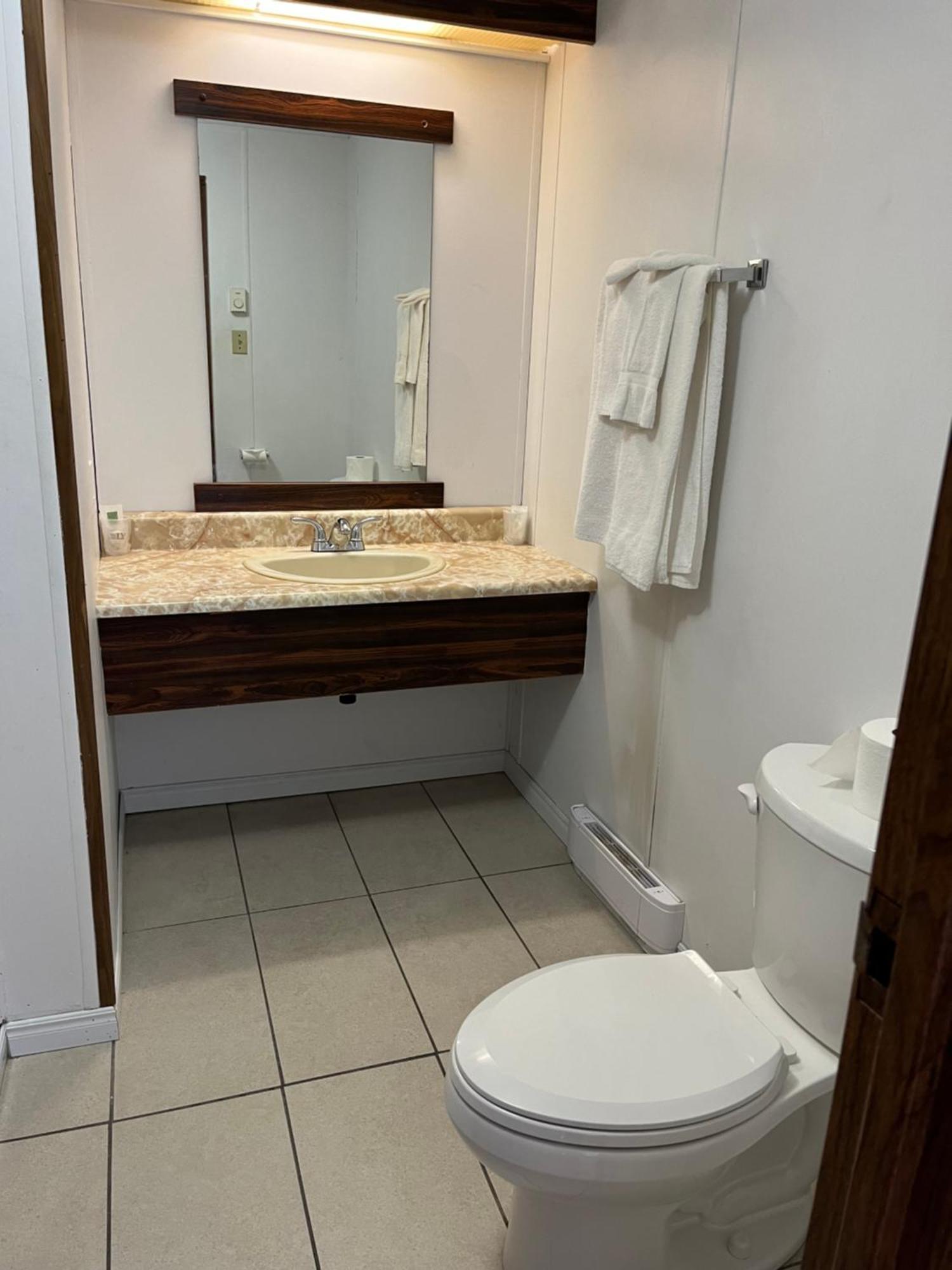 Motel Clair Mont Сен-Агата-дес-Монтс Екстериор снимка