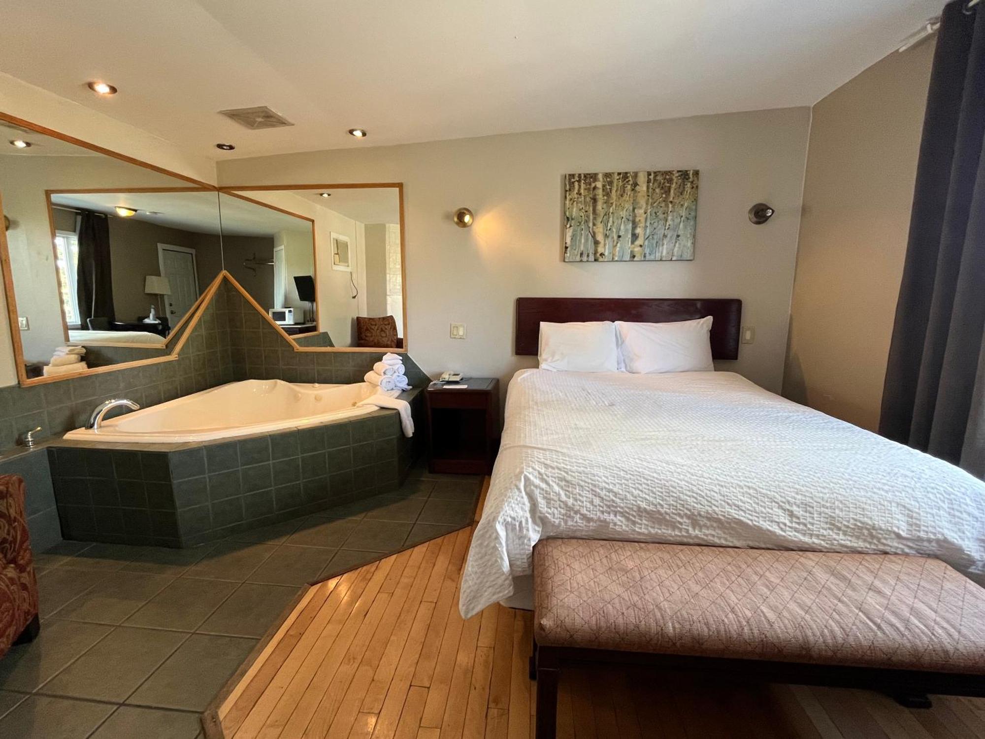 Motel Clair Mont Сен-Агата-дес-Монтс Екстериор снимка