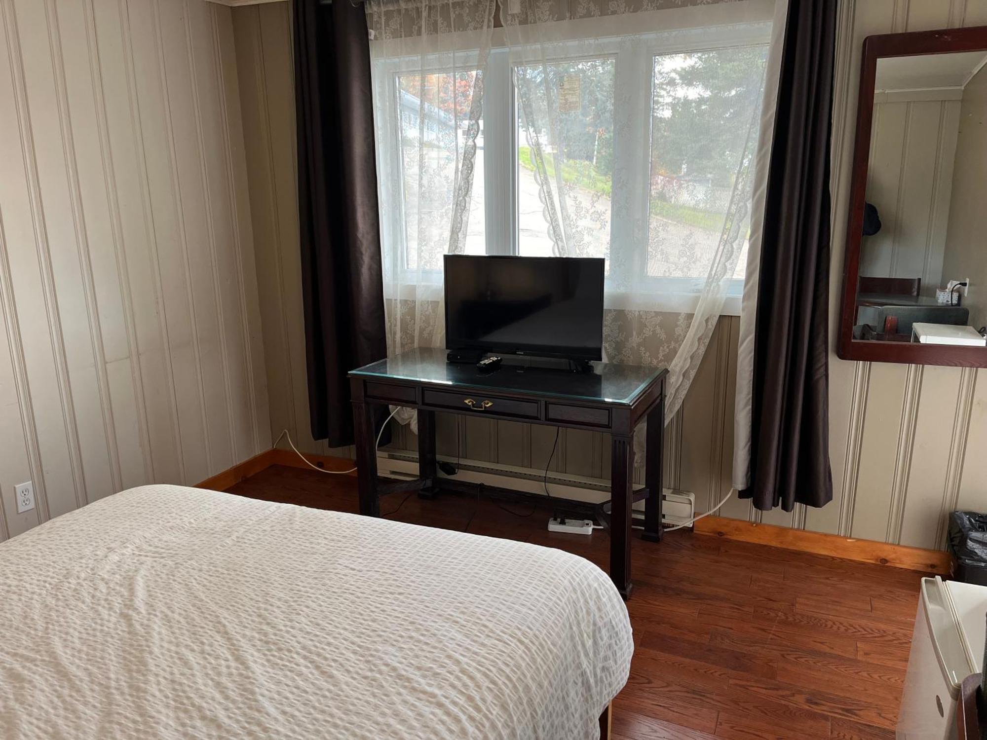 Motel Clair Mont Сен-Агата-дес-Монтс Екстериор снимка