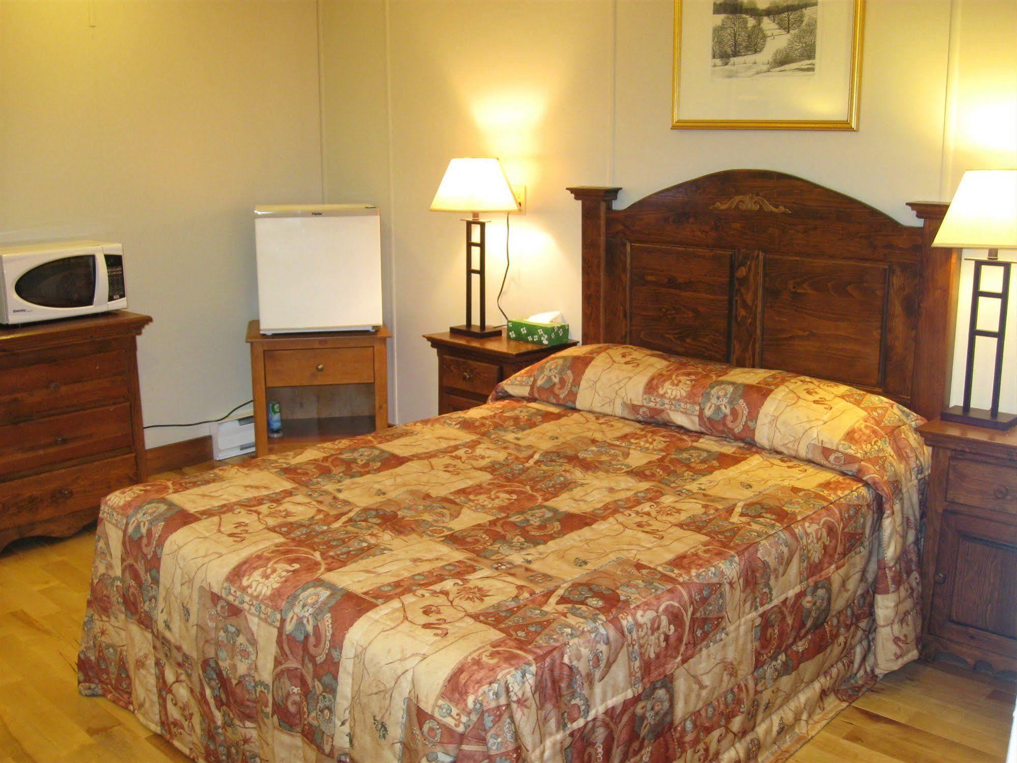 Motel Clair Mont Сен-Агата-дес-Монтс Екстериор снимка